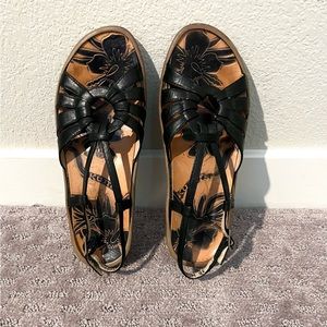 Adorable Kumfs in excellent condition. Sz 36 or 6